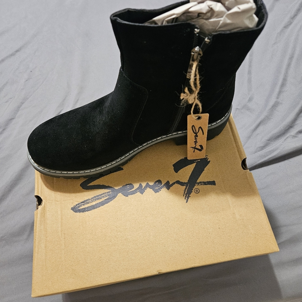Brand new Seven7 black boots